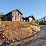 Gaustablikk 度假居 *
